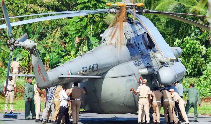 ভারতে রাষ্ট্রপতি মুর্মুর হেলিকপ্টার দুর্ঘটনায় পড়লেও অক্ষত সবাই
