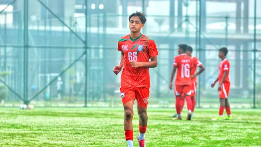 বাংলাদেশে উপেক্ষিত প্রতিভাবান ফুটবলার আরহাম ডাক পেয়েছেন অস্ট্রেলিয়া জাতীয় অনূর্ধ্ব-২০ দলে