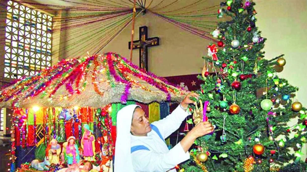 উদযাপিত হচ্ছে খ্রিষ্টধর্মাবলম্বীদের প্রধান ধর্মীয় উৎসব শুভ বড়দিন