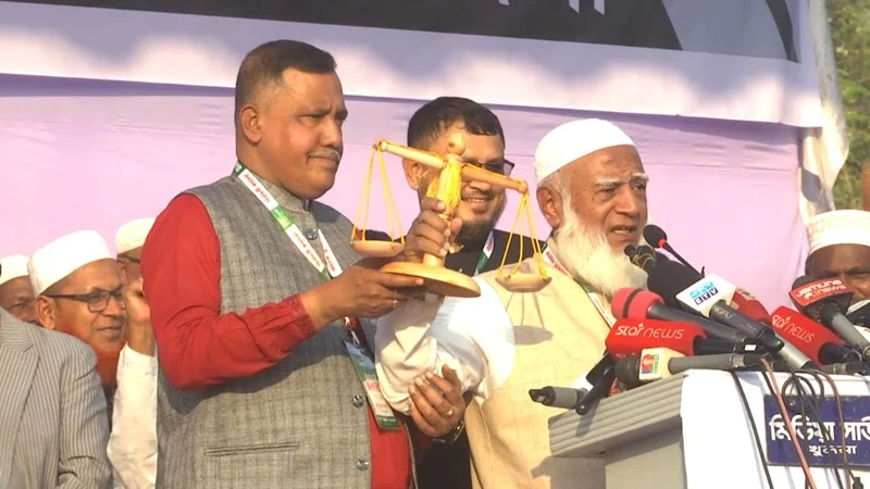 জামায়াত ক্ষমতায় আসলে হিন্দুরা জামাই আদরে থাকবে: কৃষ্ণ নন্দী