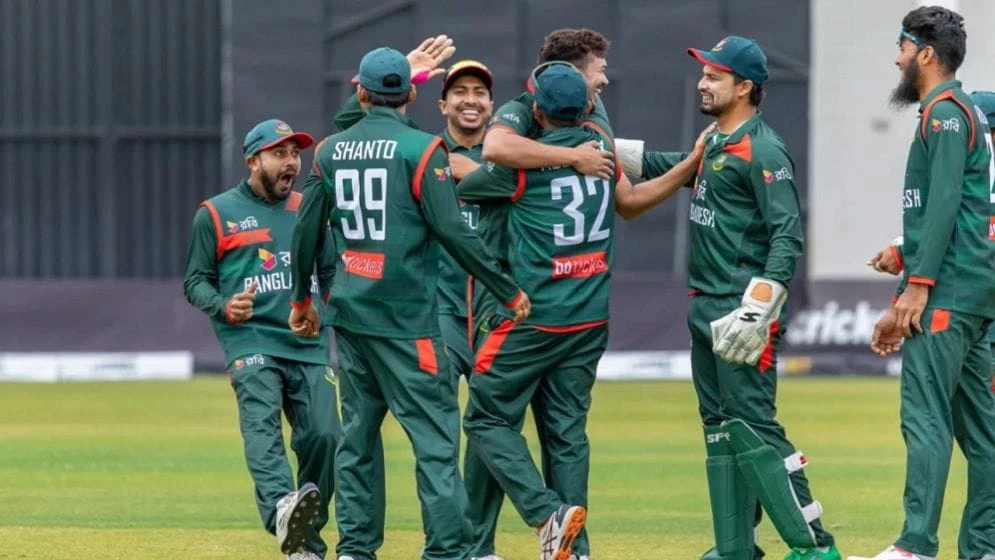 জিম্বাবুয়ের বিপক্ষে সিরিজ রক্ষার ম্যাচে বোলিংয়ে বাংলাদেশ