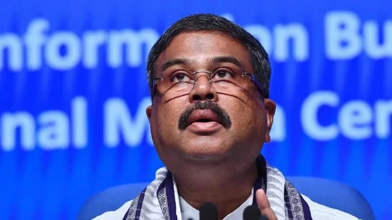 আন্দোলনের চাপে পদত্যাগ করলেন ভারতের শিক্ষামন্ত্রী ধর্মেন্দ্র প্রধান