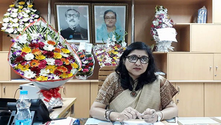 ঢাবির ৬ অধ্যাপককে অব্যাহতি, সাদেকা হালিমের স্থায়ী বহিষ্কারের সুপারিশ